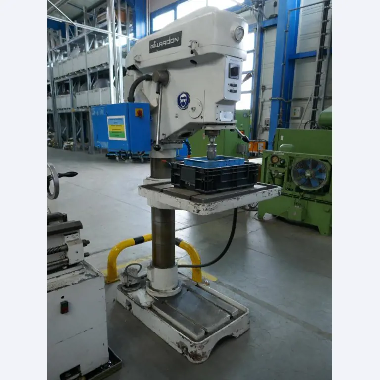 Maschinen eines Automobilzulieferers-3