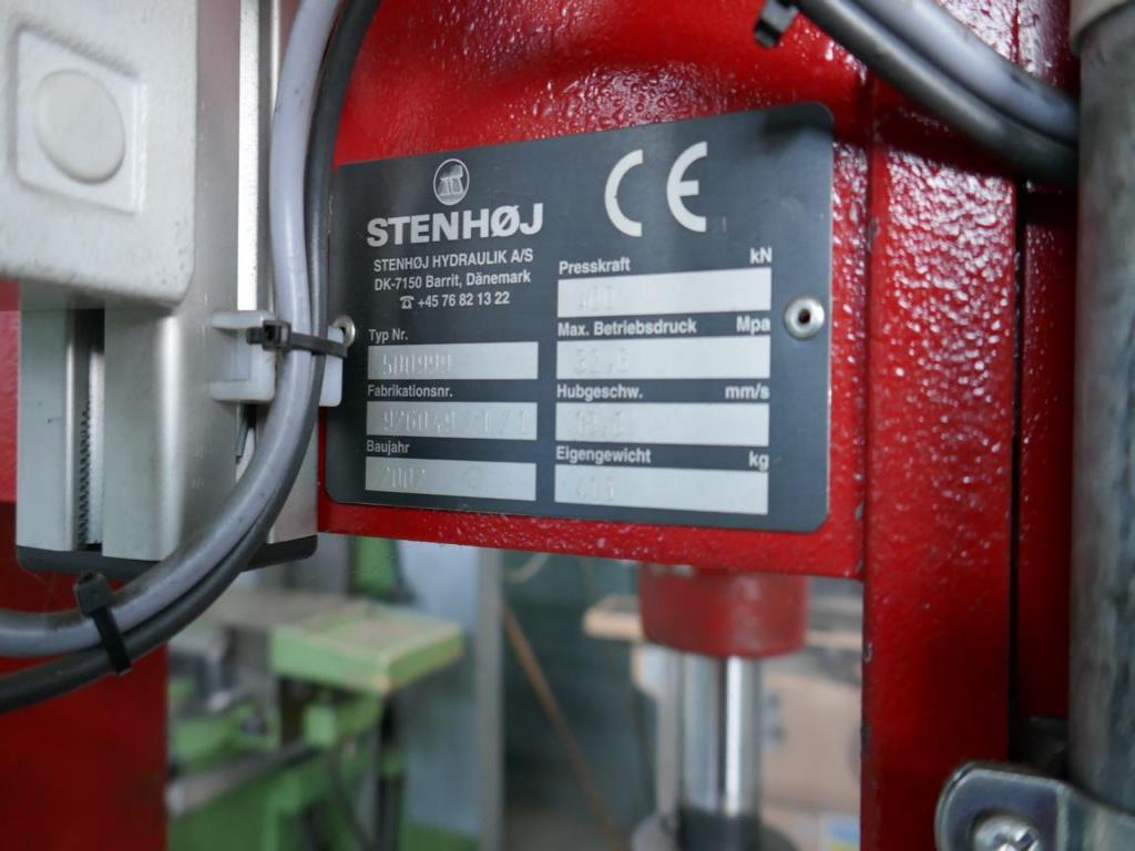 Máquinas de um fornecedor do sector automóvel-3