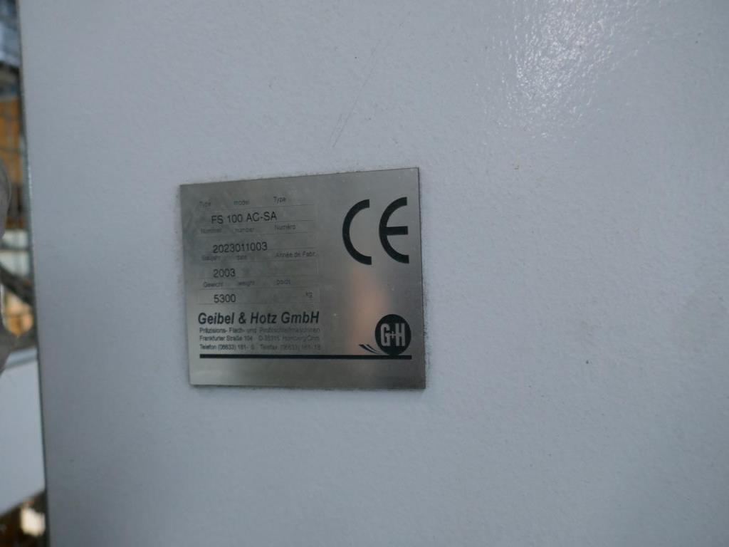 Máquinas de um fornecedor do sector automóvel-3