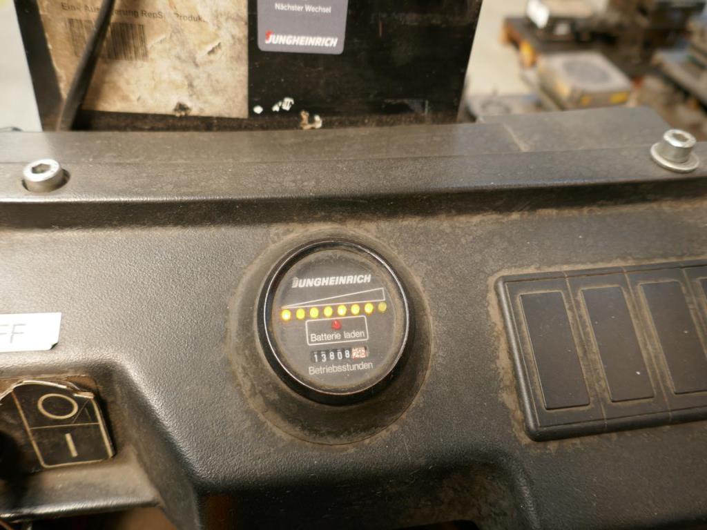 Máquinas de um fornecedor do sector automóvel-3