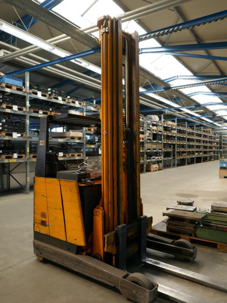 Máquinas de um fornecedor do sector automóvel-4