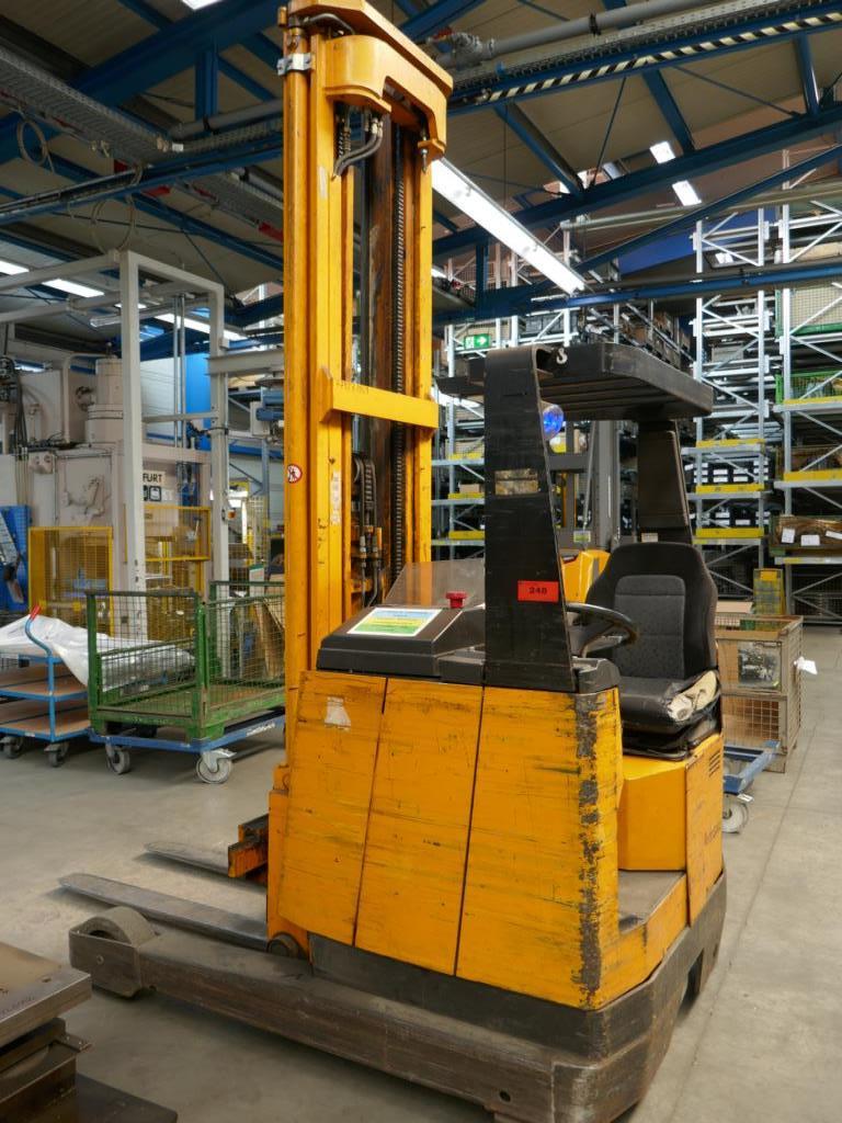 Máquinas de um fornecedor do sector automóvel-6