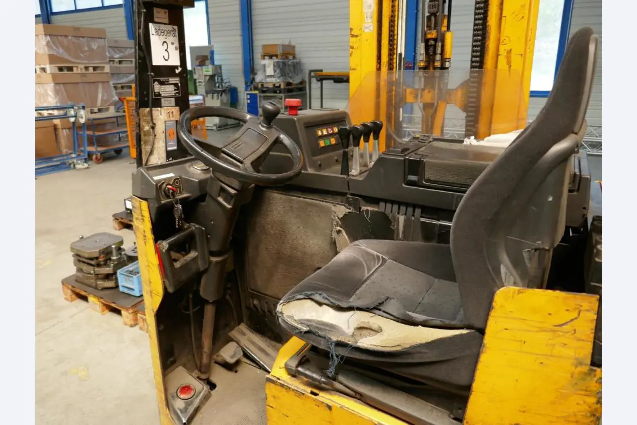 Machines d'un sous-traitant automobile-7