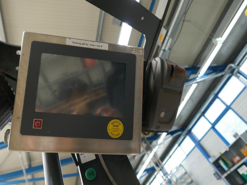 Máquinas de um fornecedor do sector automóvel-8