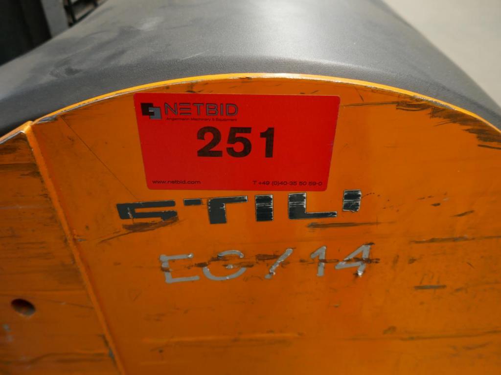 Máquinas de um fornecedor do sector automóvel-2