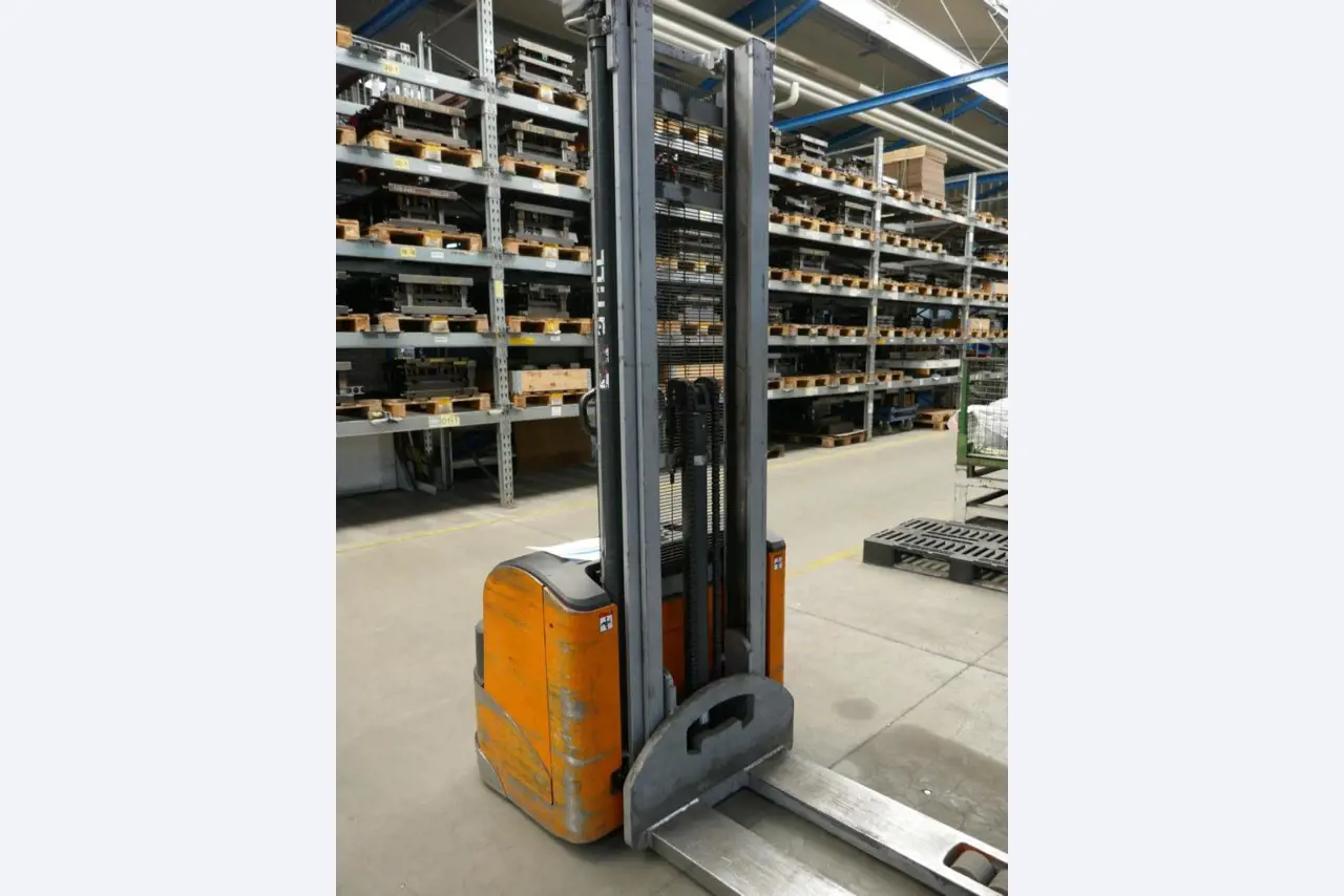 Stroje dodavatele pro automobilový průmysl-5