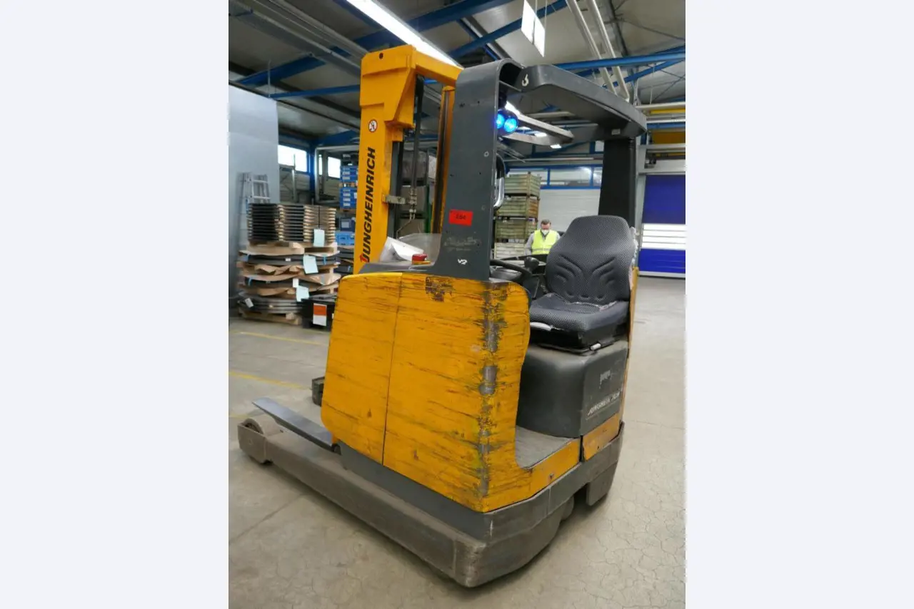 Stroji avtomobilskega dobavitelja-1