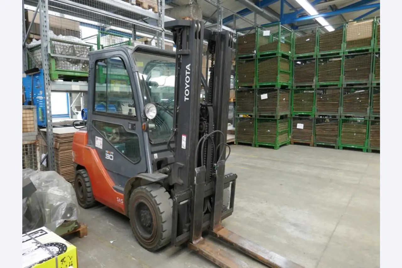 Stroji avtomobilskega dobavitelja-1