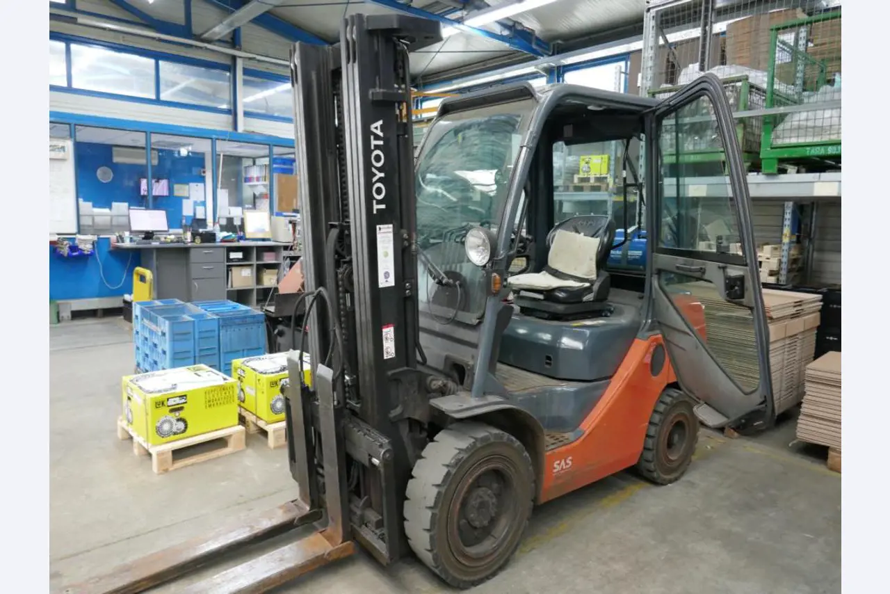 Stroji avtomobilskega dobavitelja-2