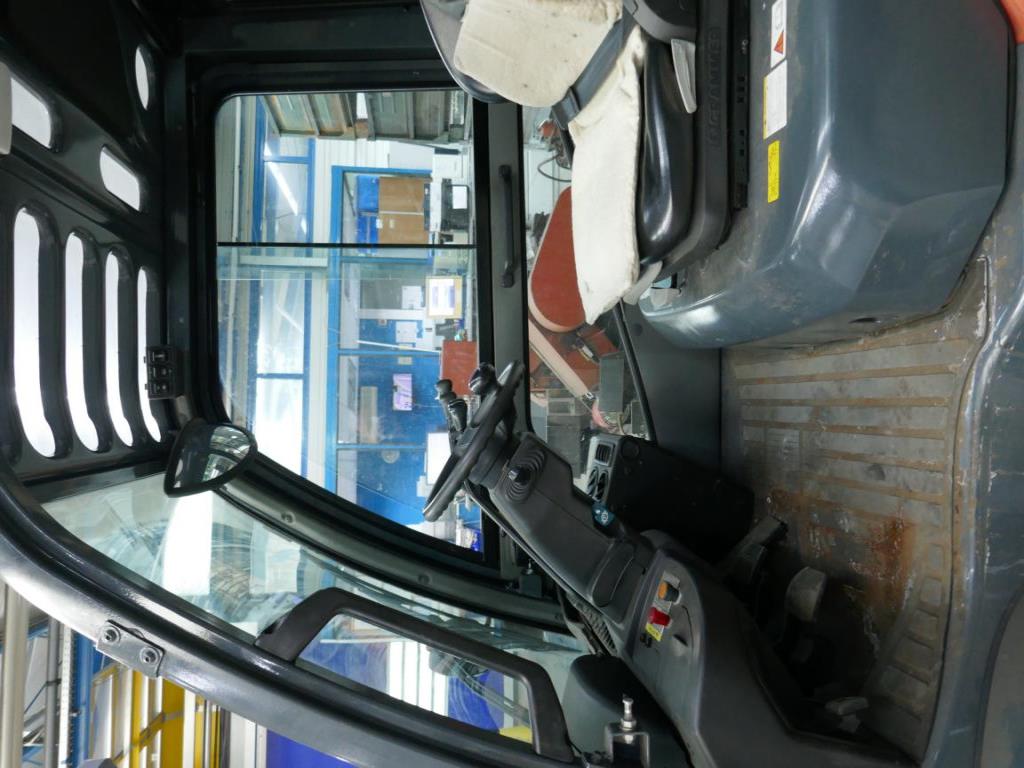 Máquinas de um fornecedor do sector automóvel-5