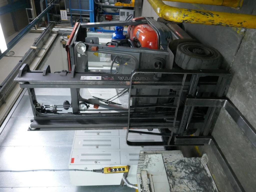 Máquinas de um fornecedor do sector automóvel-2