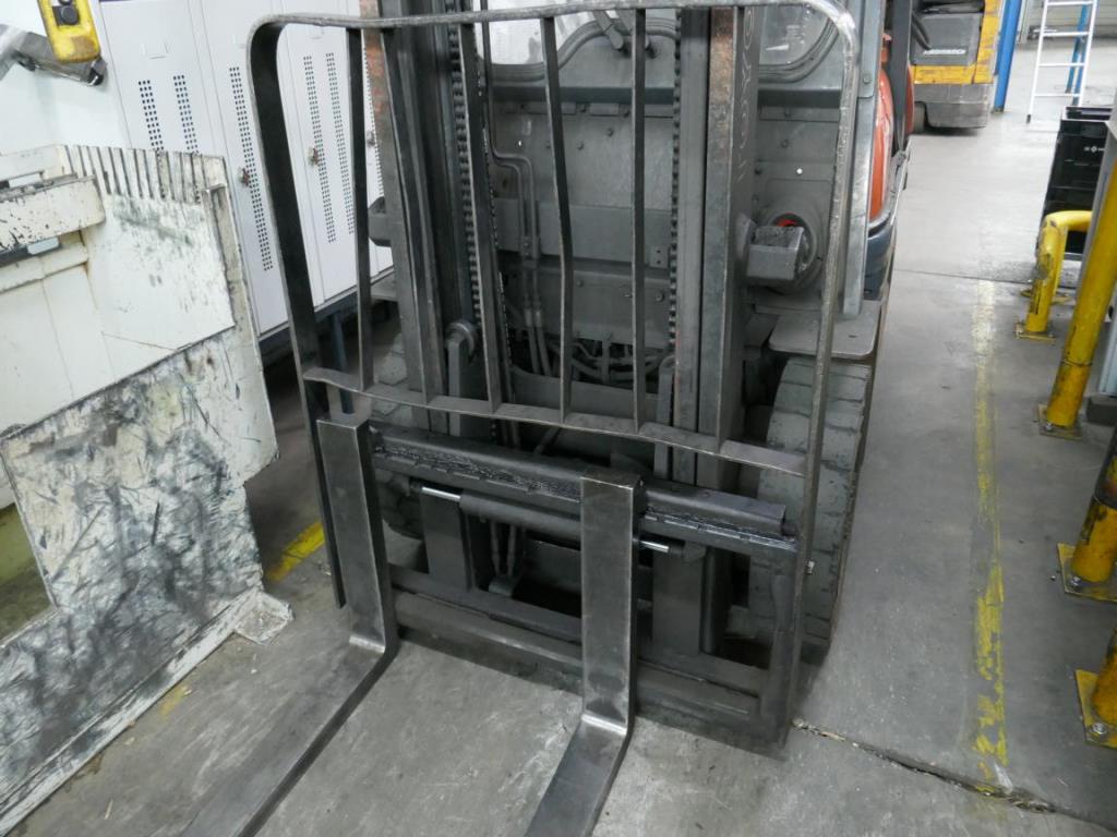 Máquinas de um fornecedor do sector automóvel-7