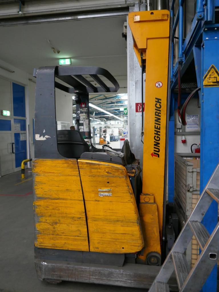 Máquinas de um fornecedor do sector automóvel-5