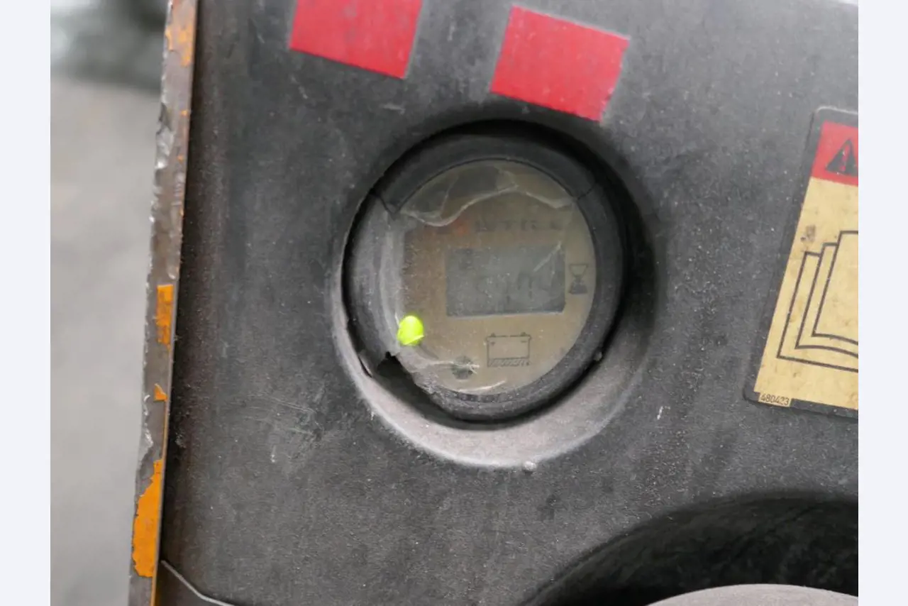 Stroje dodavatele pro automobilový průmysl-3