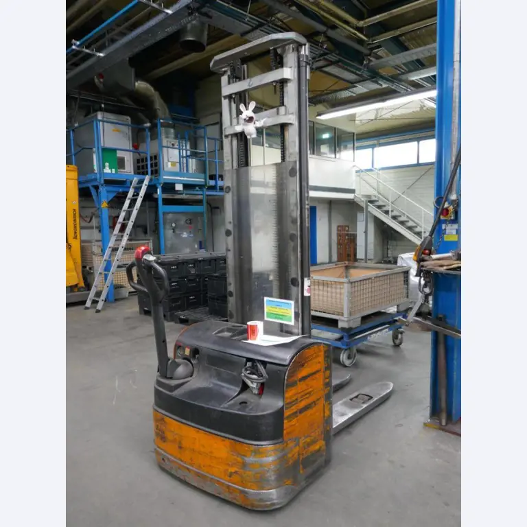 Stroje dodavatele pro automobilový průmysl-4