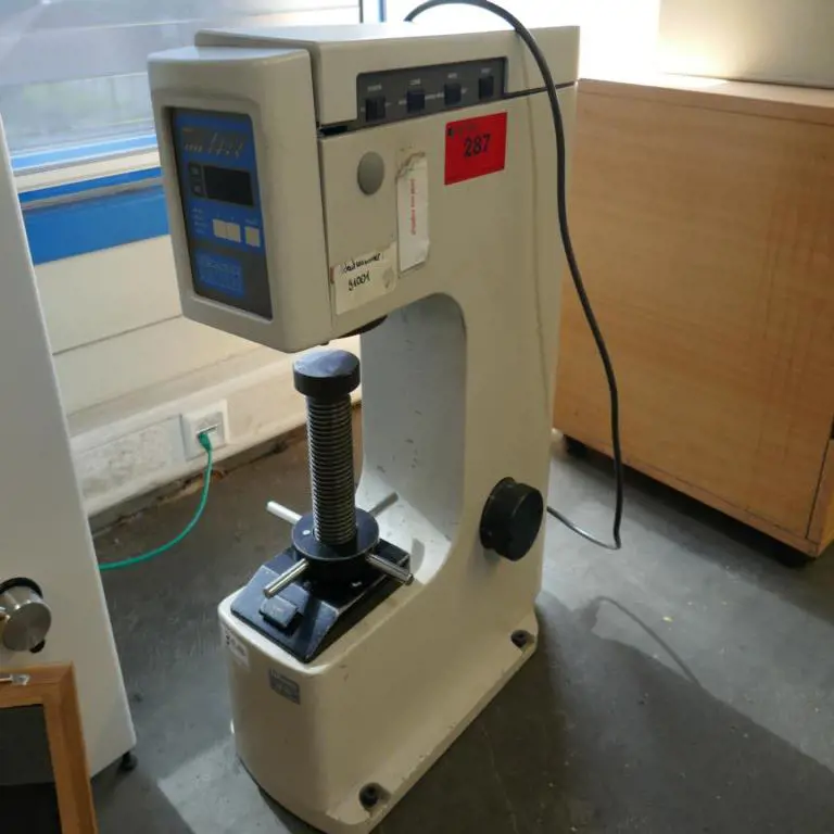 Hardness tester Mitutoyo ARK-600