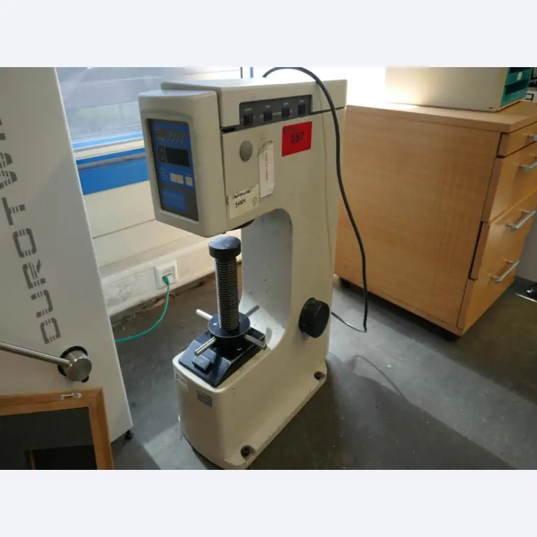 Machines d'un sous-traitant automobile-1