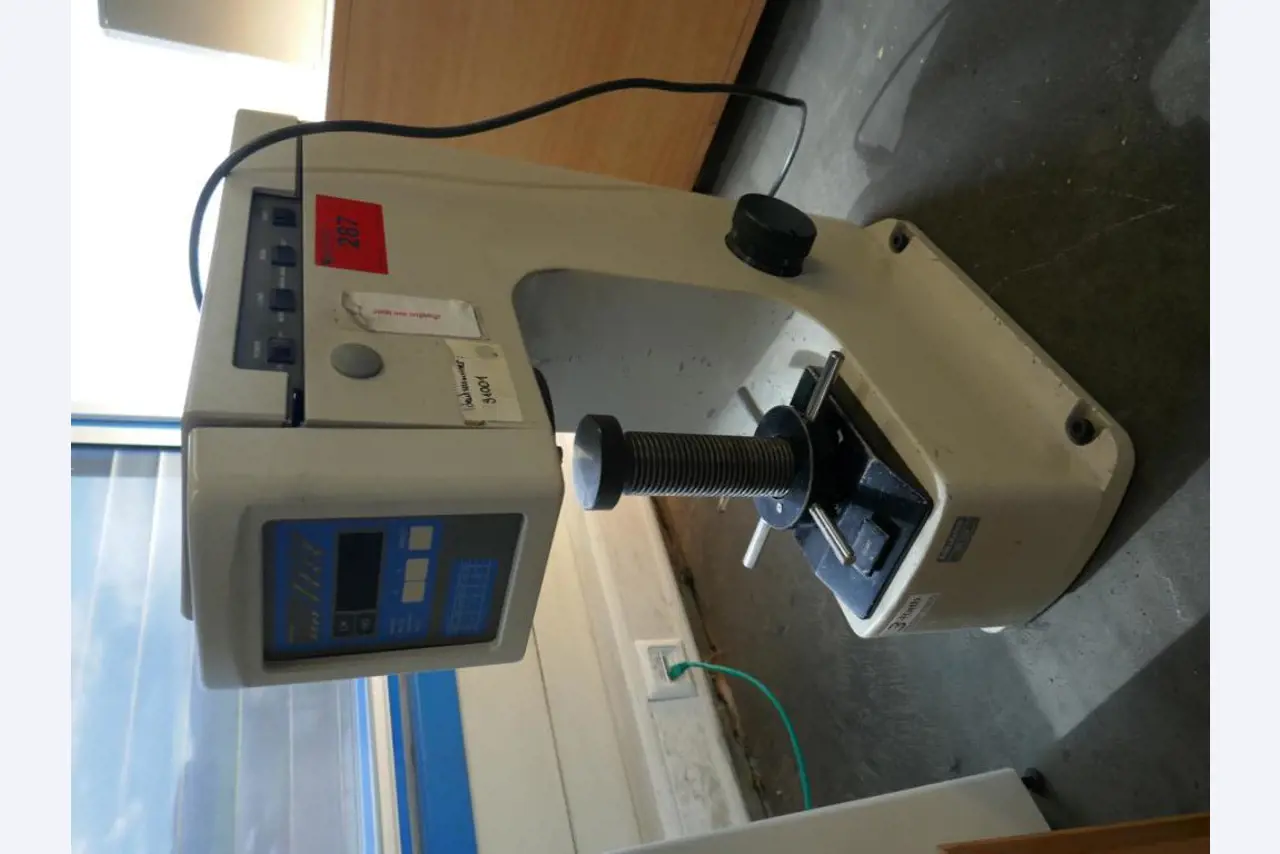 Machines d'un sous-traitant automobile-3