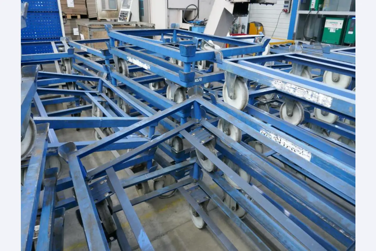 Stroje dodavatele pro automobilový průmysl-4