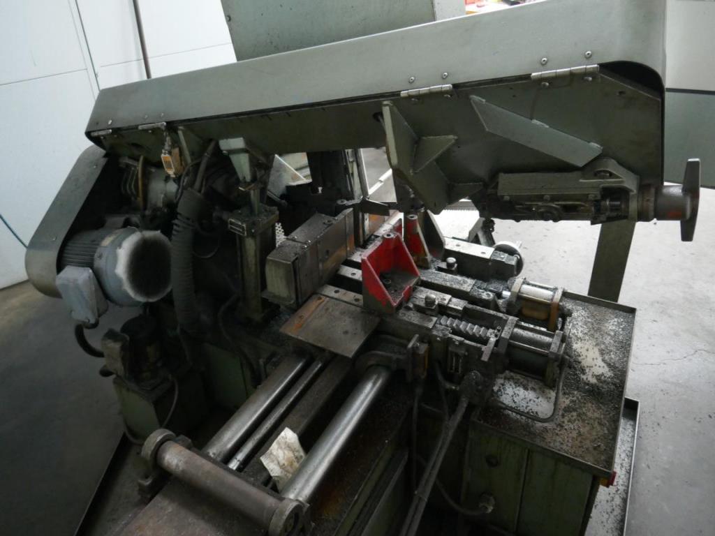 Máquinas de um fornecedor do sector automóvel-4