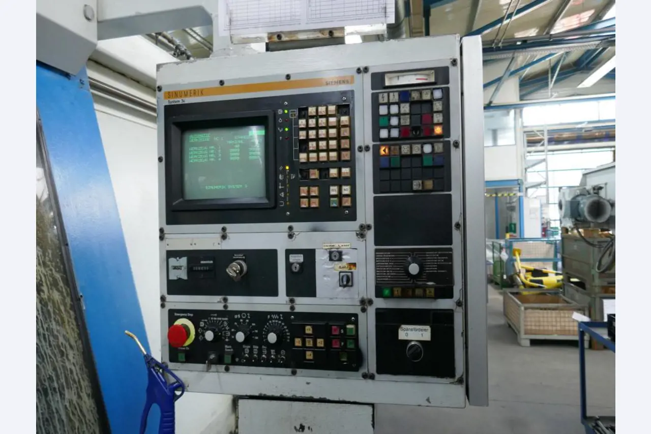 Máquinas de um fornecedor do sector automóvel-1