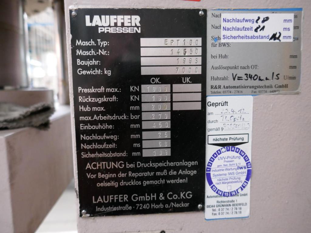 Máquinas de um fornecedor do sector automóvel-2