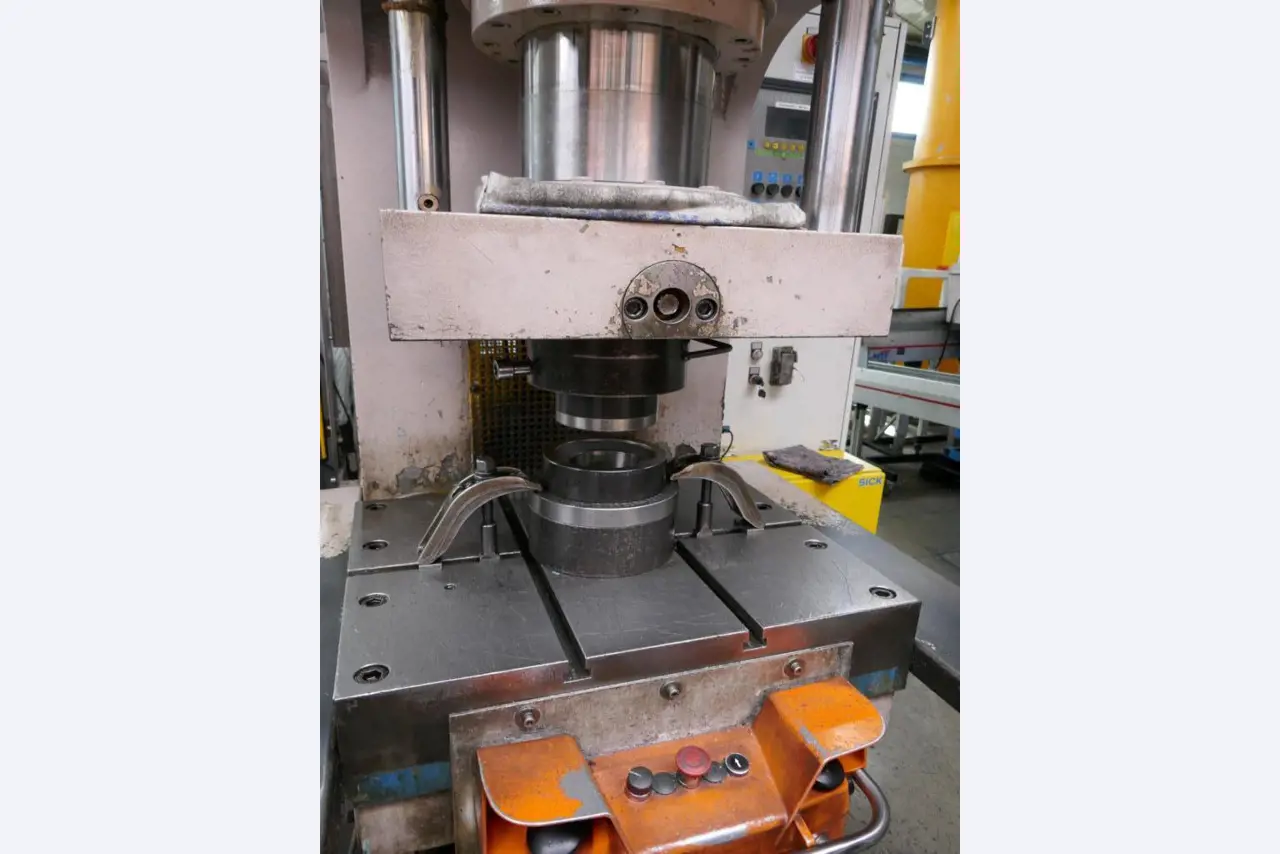 Machines of an automotive supplier-5