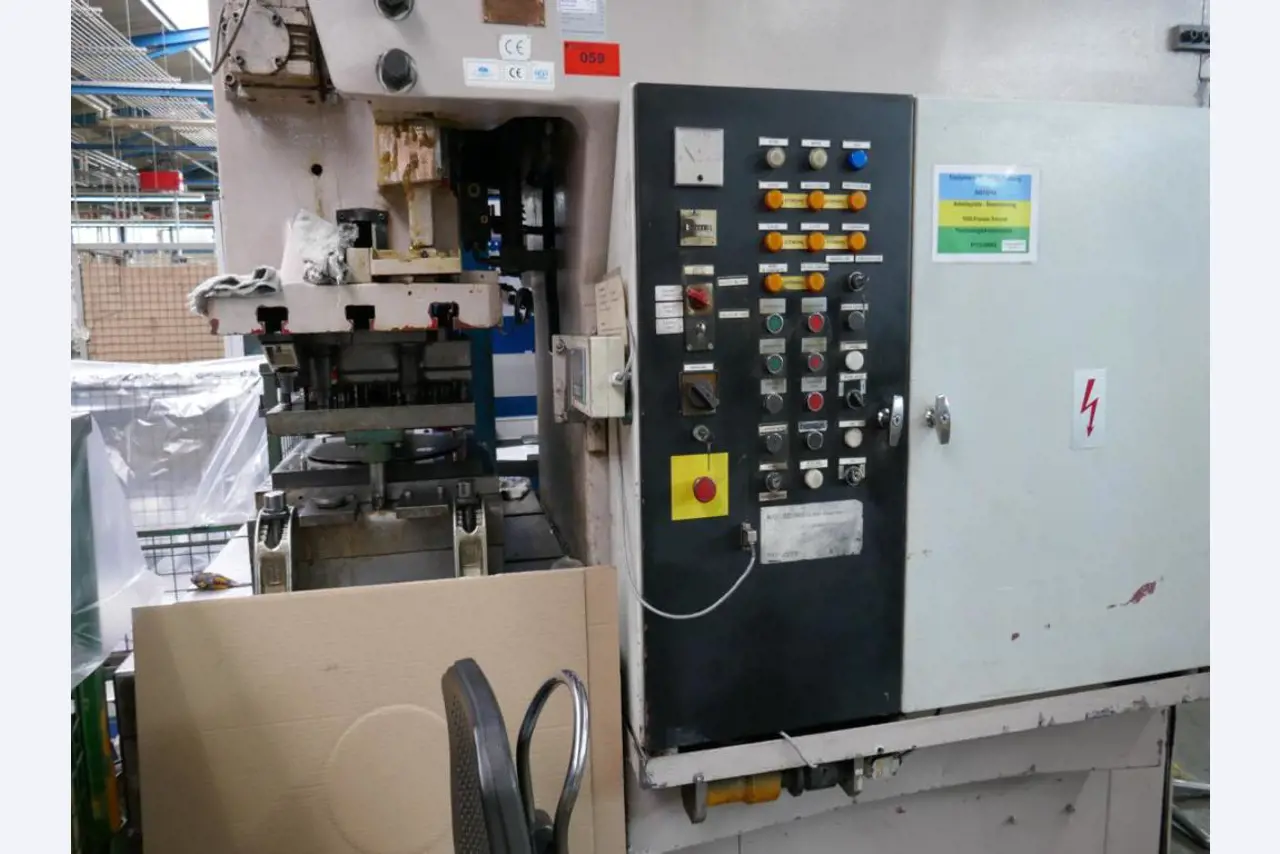 Maschinen eines Automobilzulieferers-3