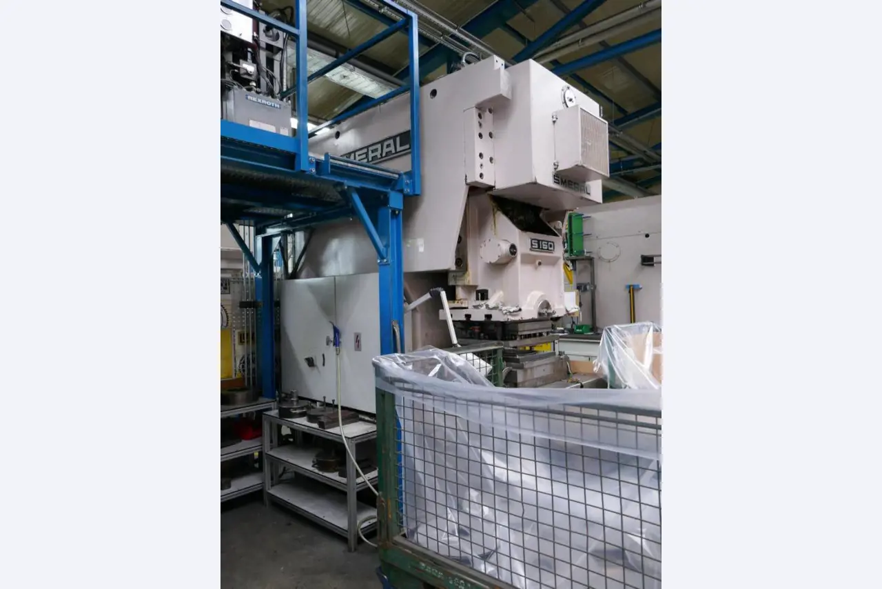 Maschinen eines Automobilzulieferers-4