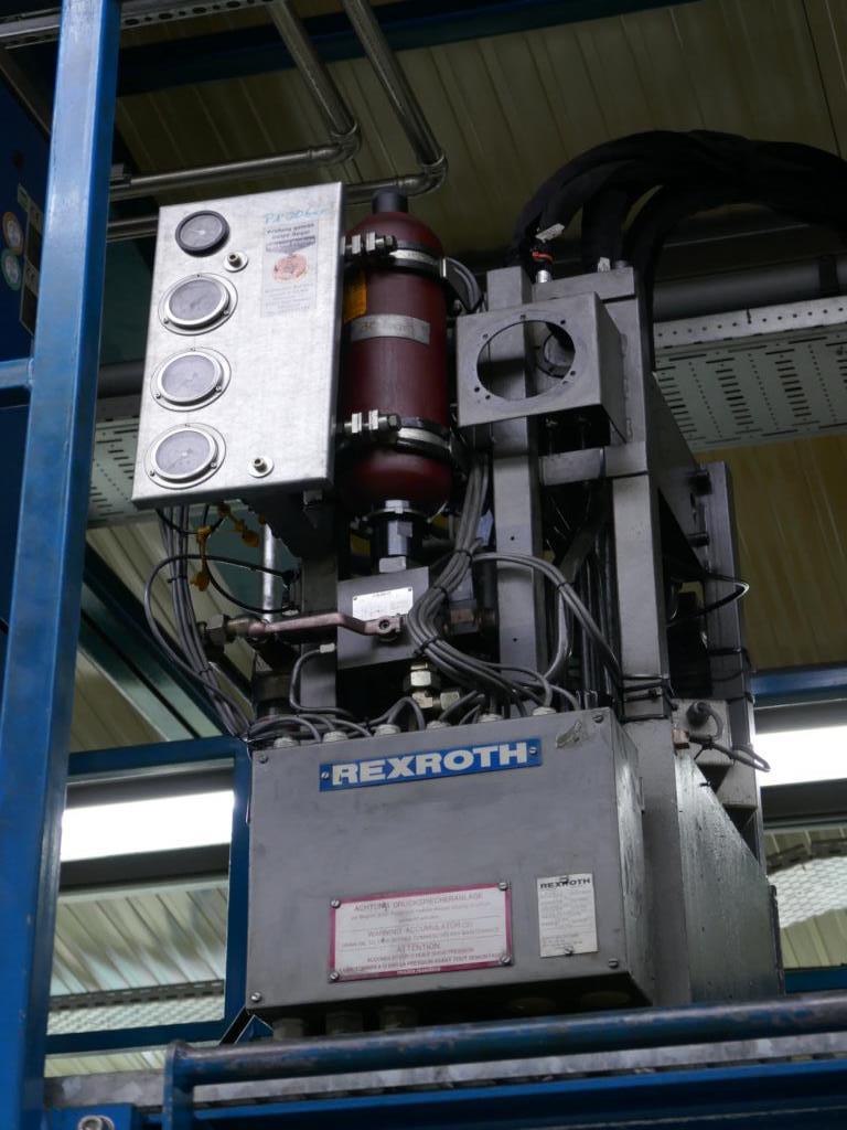 Máquinas de um fornecedor do sector automóvel-6