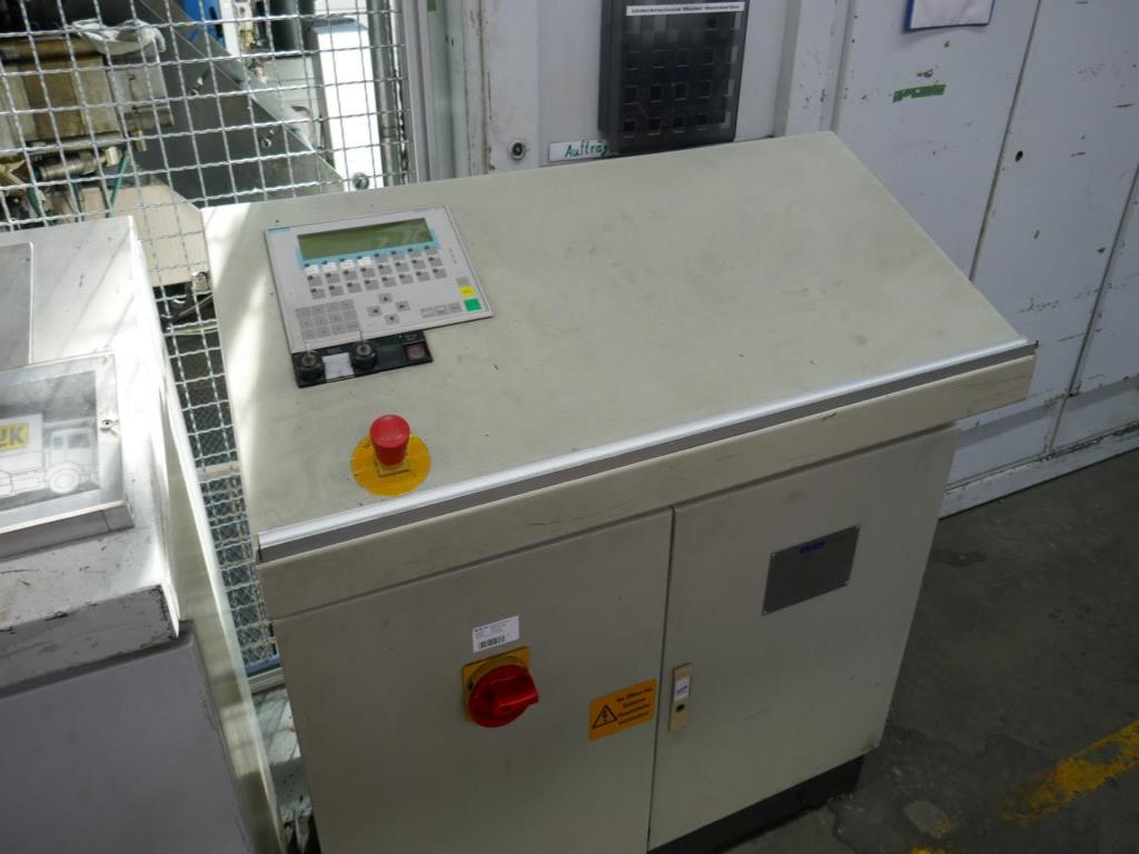 Máquinas de um fornecedor do sector automóvel-11