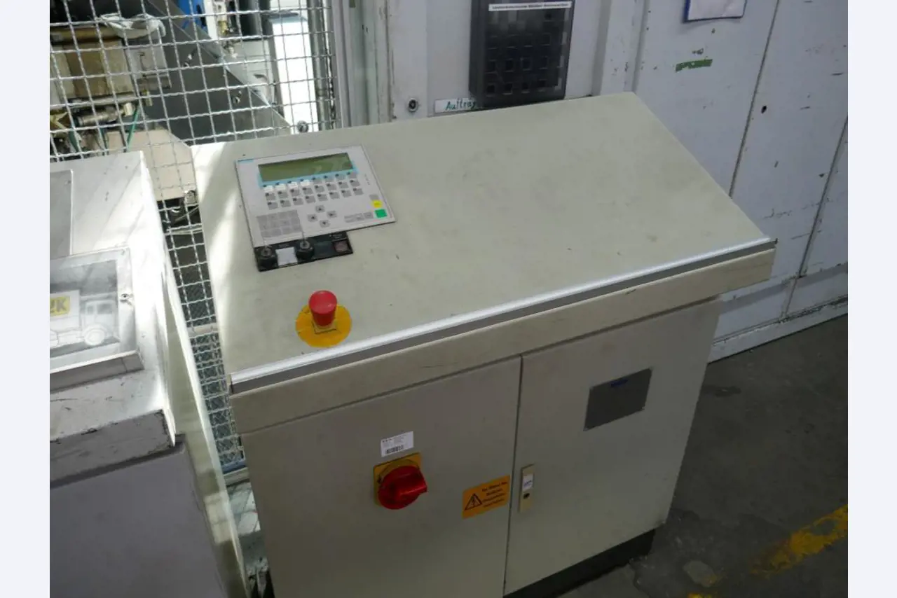 Maschinen eines Automobilzulieferers-11