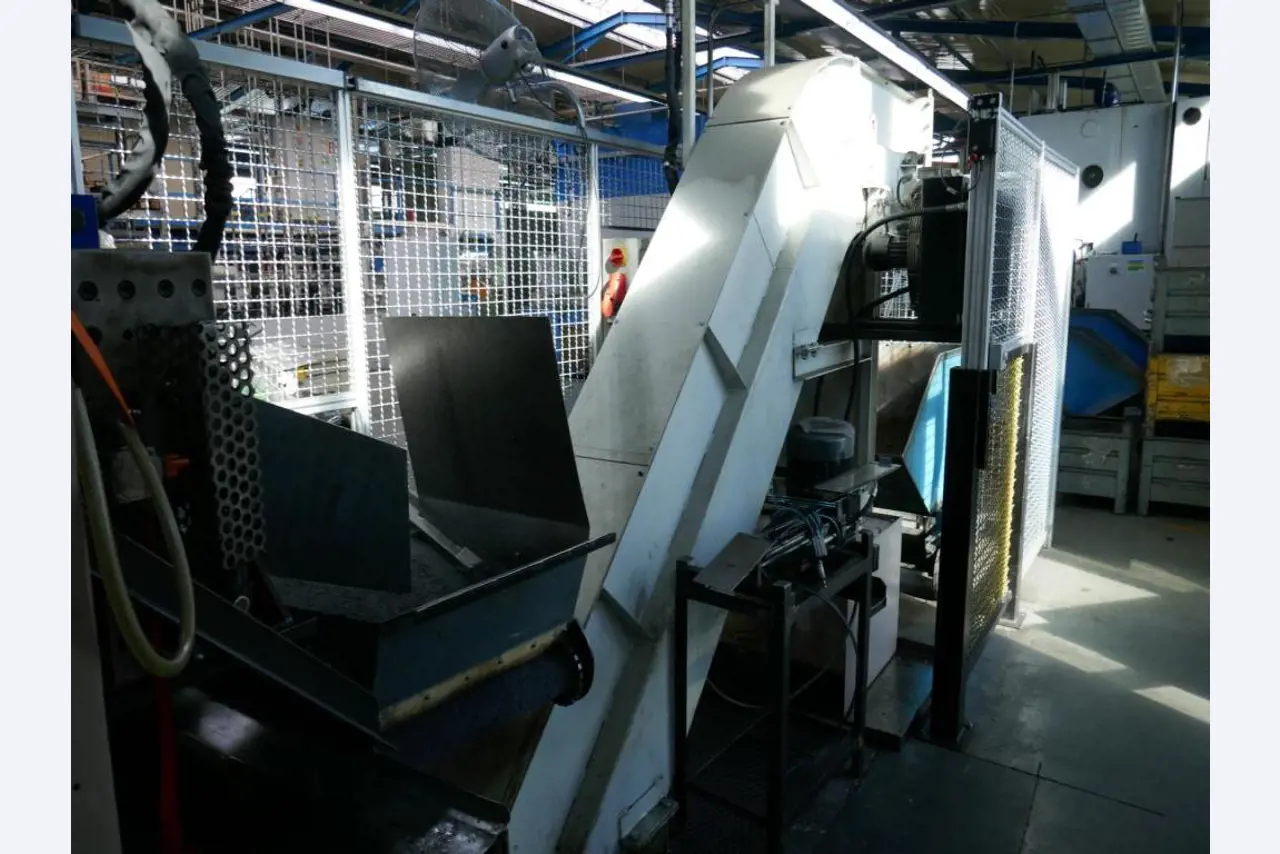 Maschinen eines Automobilzulieferers-13