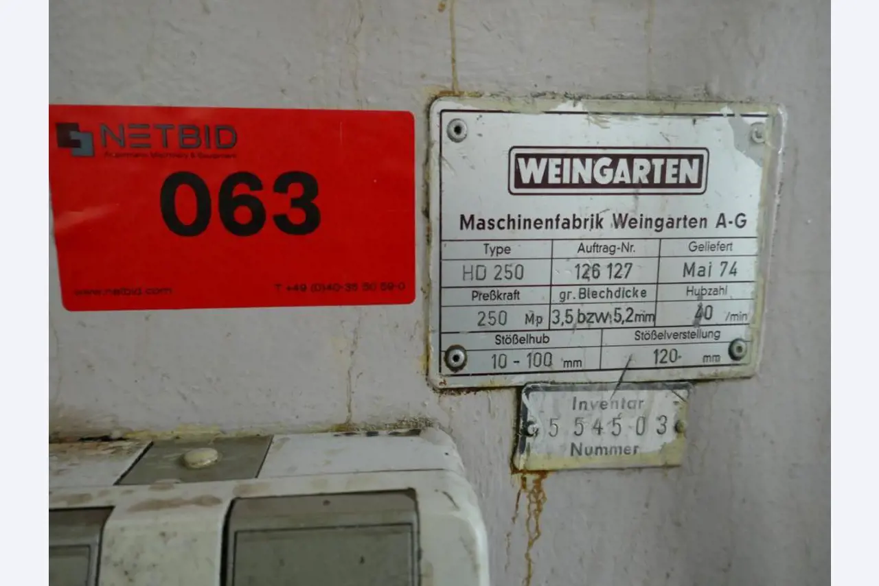 Maschinen eines Automobilzulieferers-2