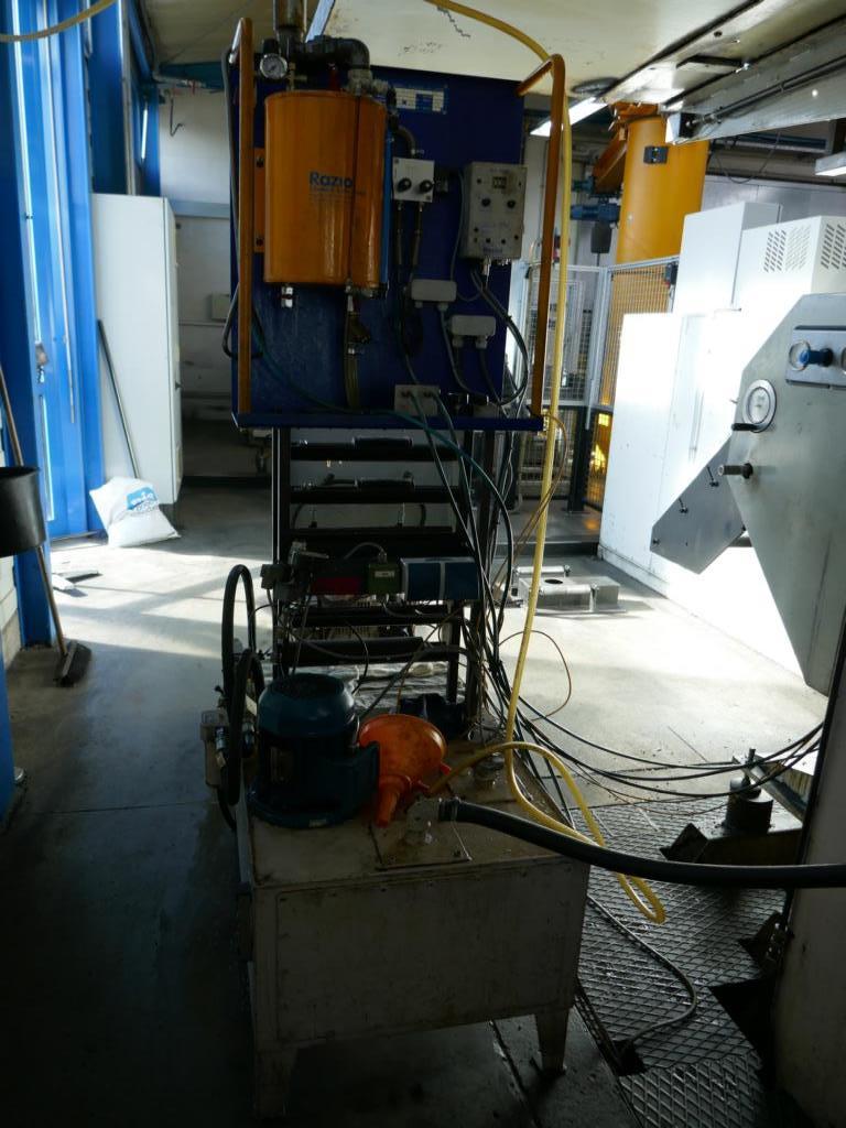 Máquinas de um fornecedor do sector automóvel-3