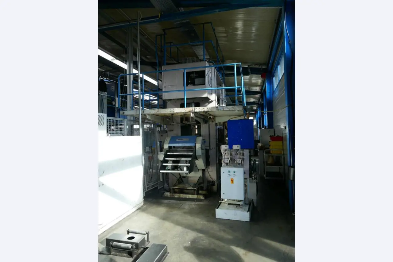 Maschinen eines Automobilzulieferers-4