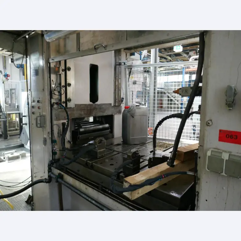 Maschinen eines Automobilzulieferers-7