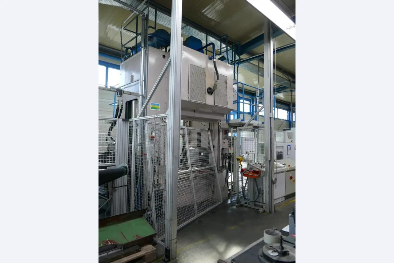 Maschinen eines Automobilzulieferers-8