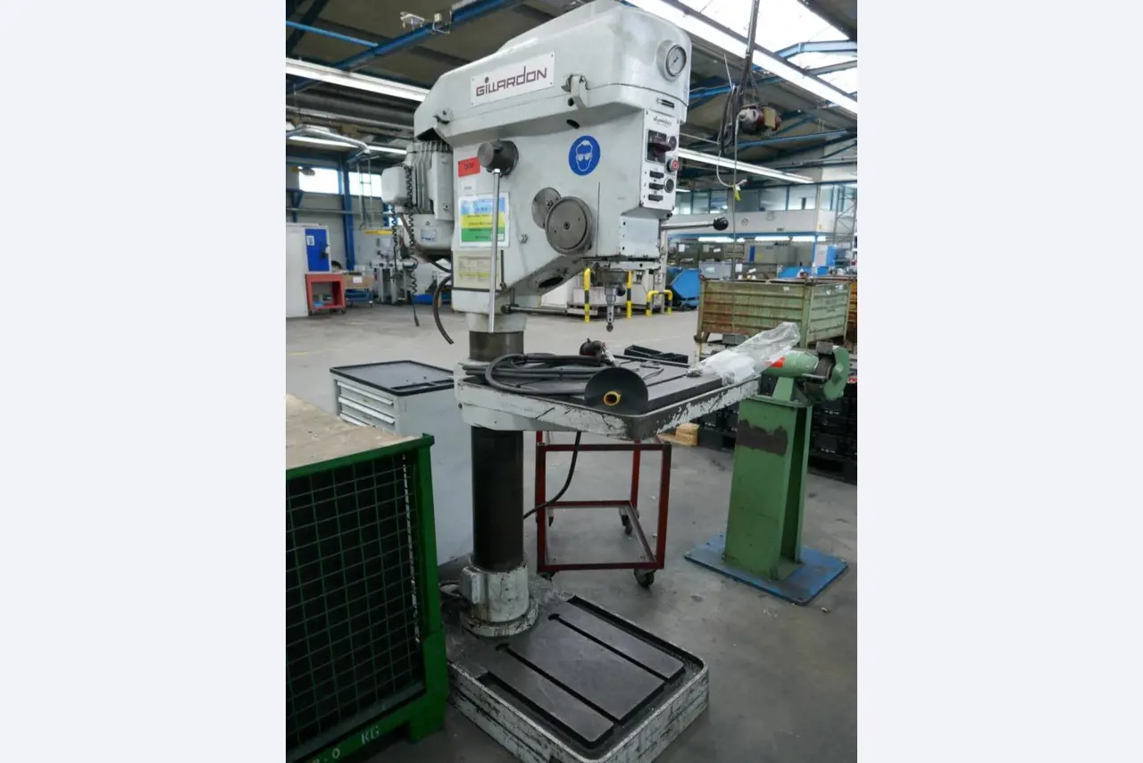 Machines d'un sous-traitant automobile-1