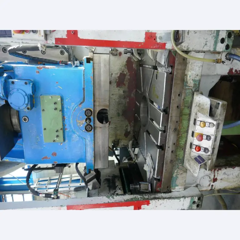 Machines d'un sous-traitant automobile-10