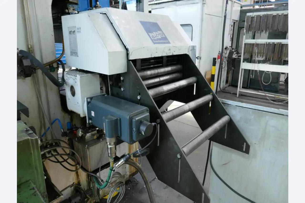 Machines d'un sous-traitant automobile-12