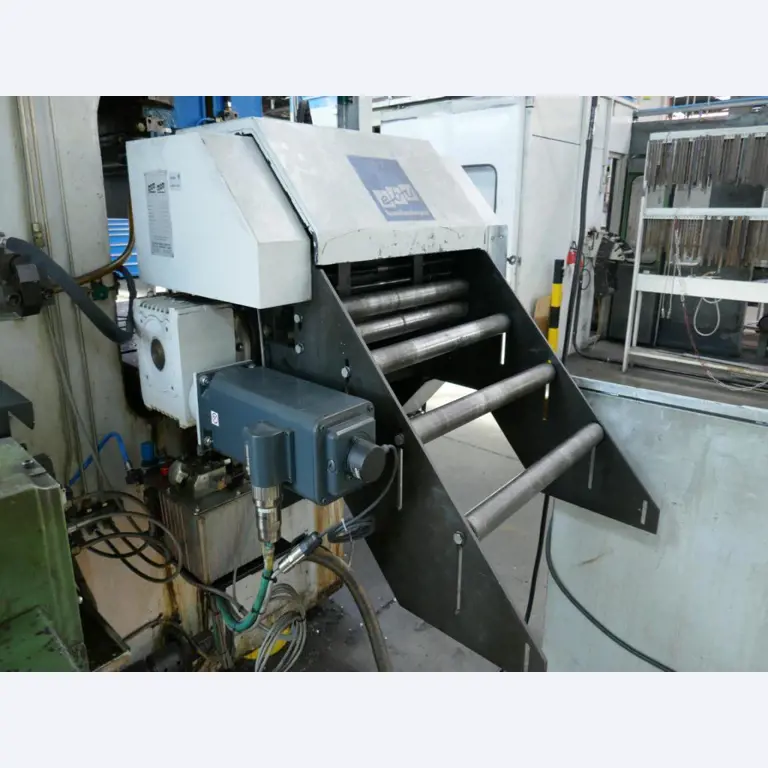 Machines d'un sous-traitant automobile-12