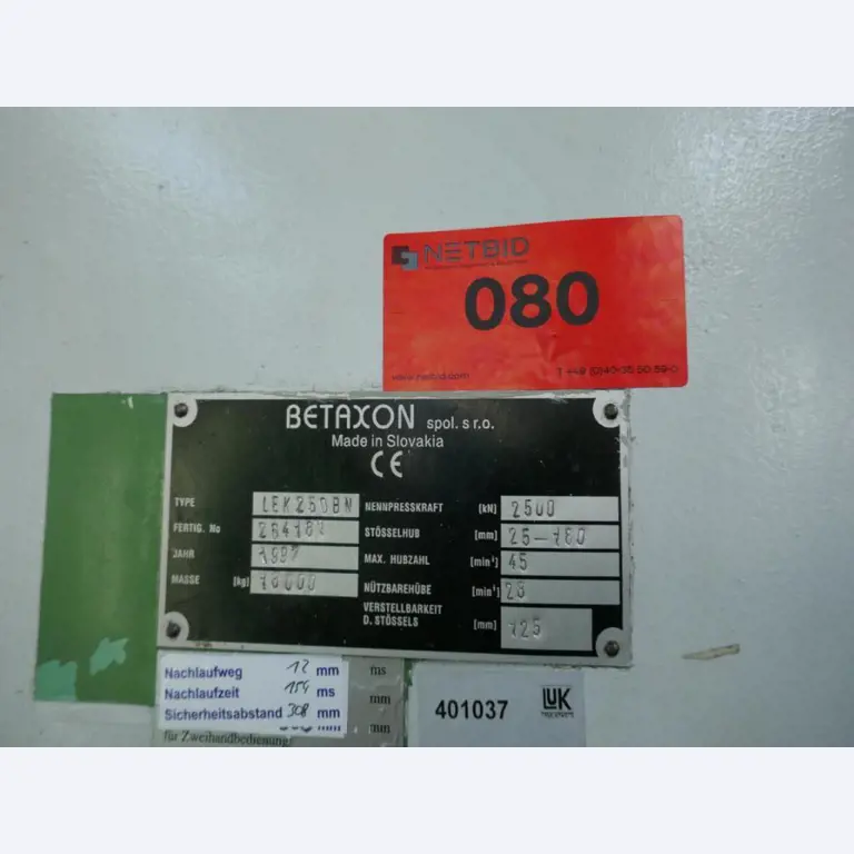 Machines d'un sous-traitant automobile-2