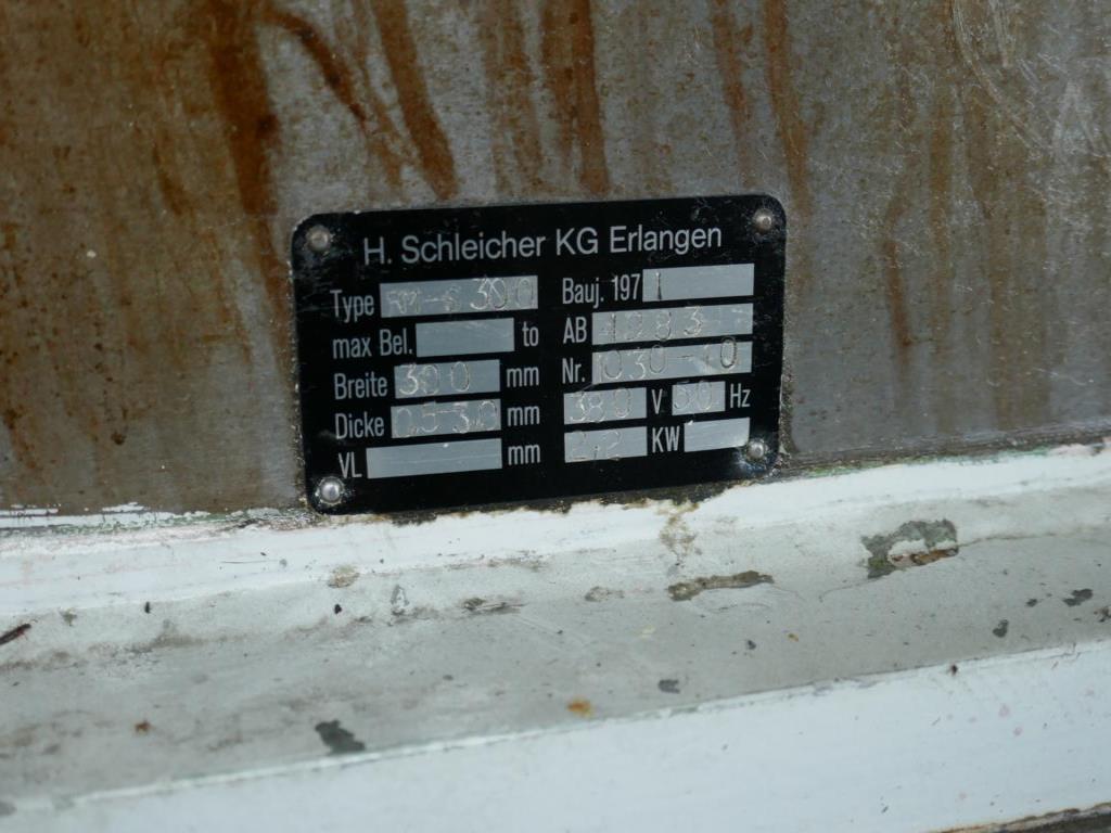 Máquinas de um fornecedor do sector automóvel-3