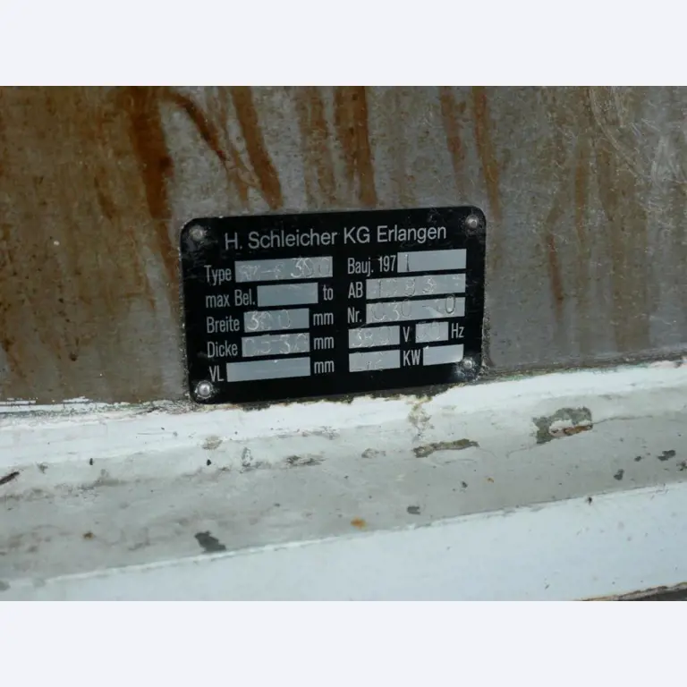 Machines d'un sous-traitant automobile-3