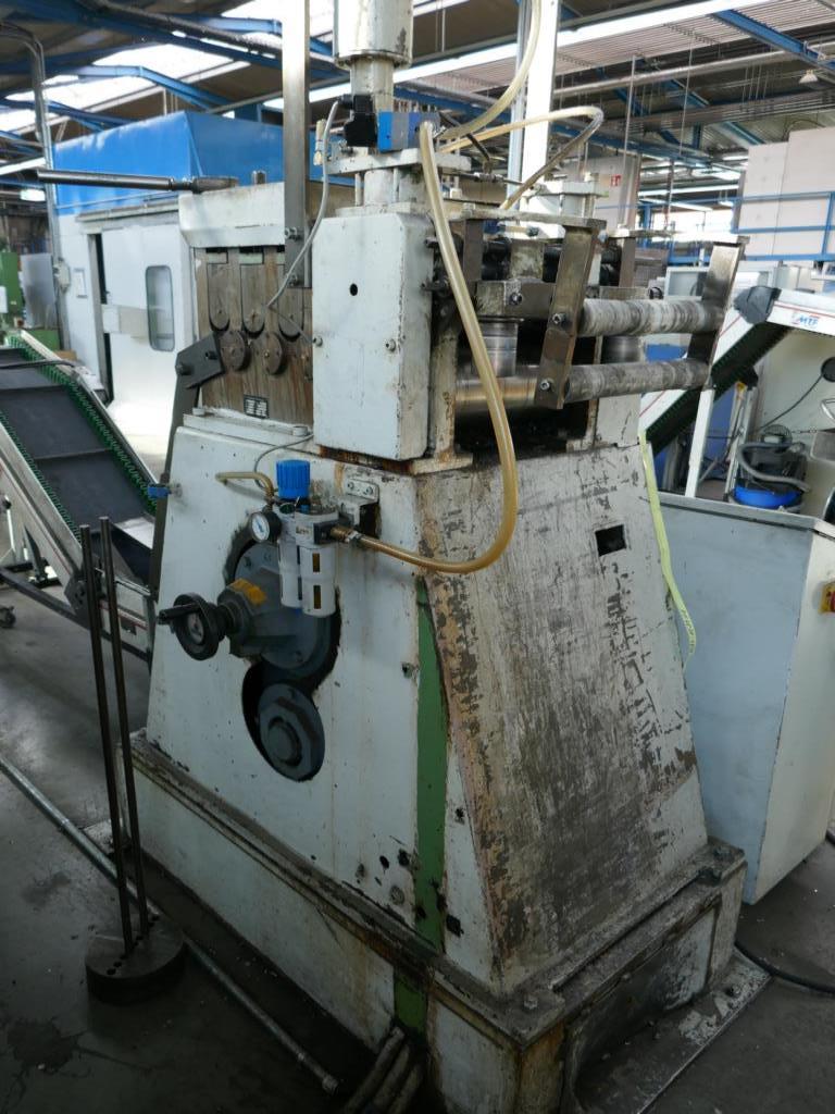 Máquinas de um fornecedor do sector automóvel-1