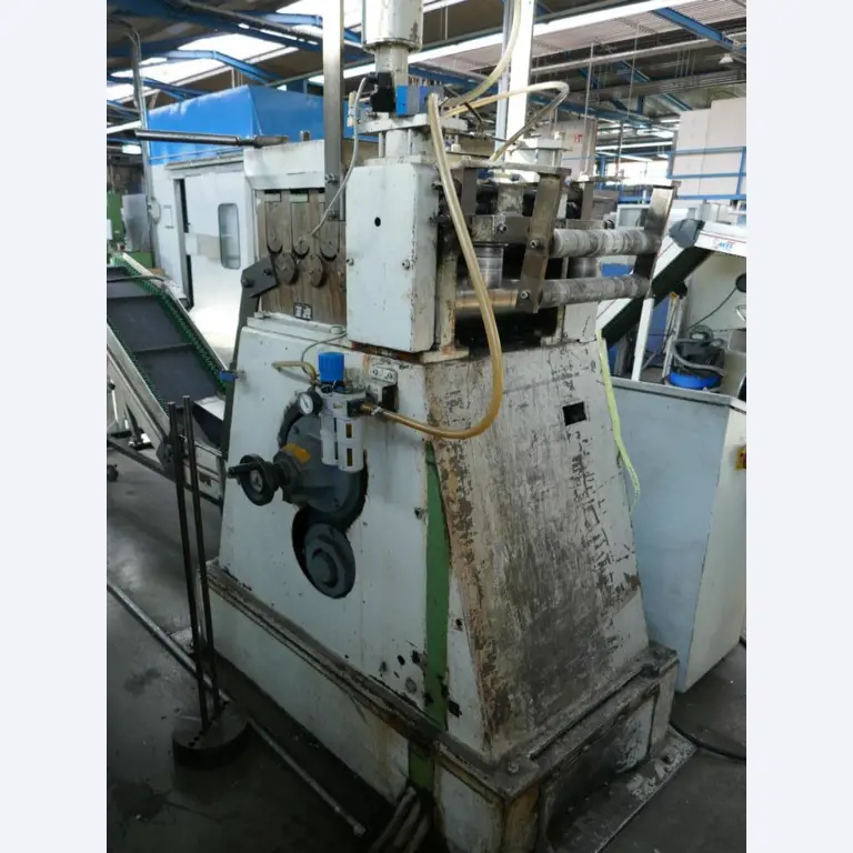 Machines d'un sous-traitant automobile-1