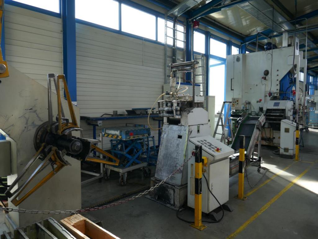 Máquinas de um fornecedor do sector automóvel-9