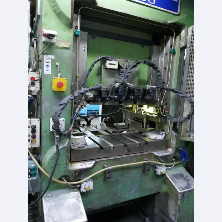 Máquinas de un proveedor de automoción-1