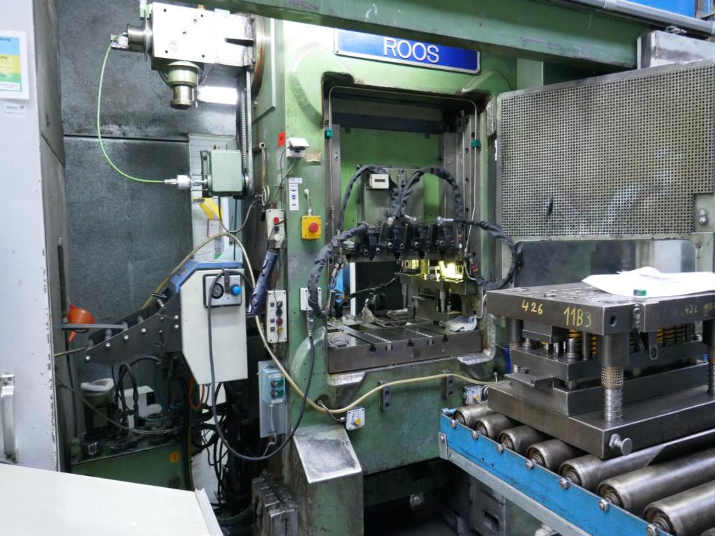 Máquinas de um fornecedor do sector automóvel-3